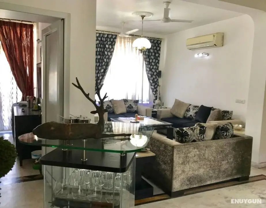 Security & Comfort 2 Bedroom Apartment in Gurugram - Öne Çıkan Resim
