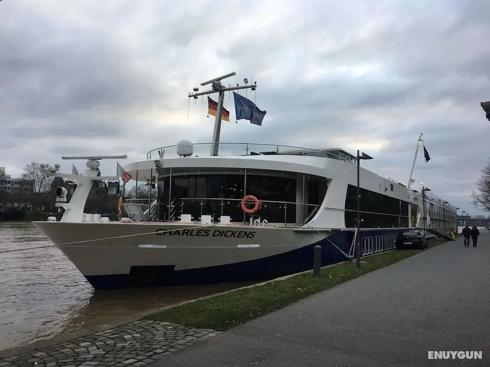 Select MS Charles Dickens - Neuss - Dış Mekan