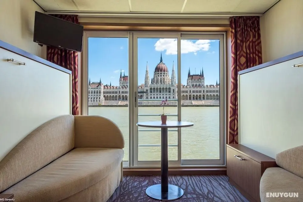 Select MS Serenity - Neuss - Öne Çıkan Resim