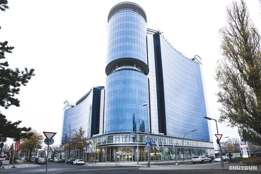 Select Hotel Spiegelturm Berlin - Dış Mekan