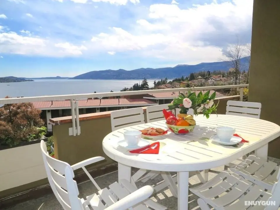 Selva 1 Apartment in Ghiffa With Pool and Lake View - Oda