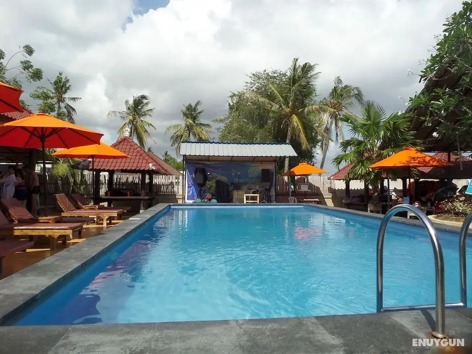 Semaya One Beach Guesthouse - Havuz