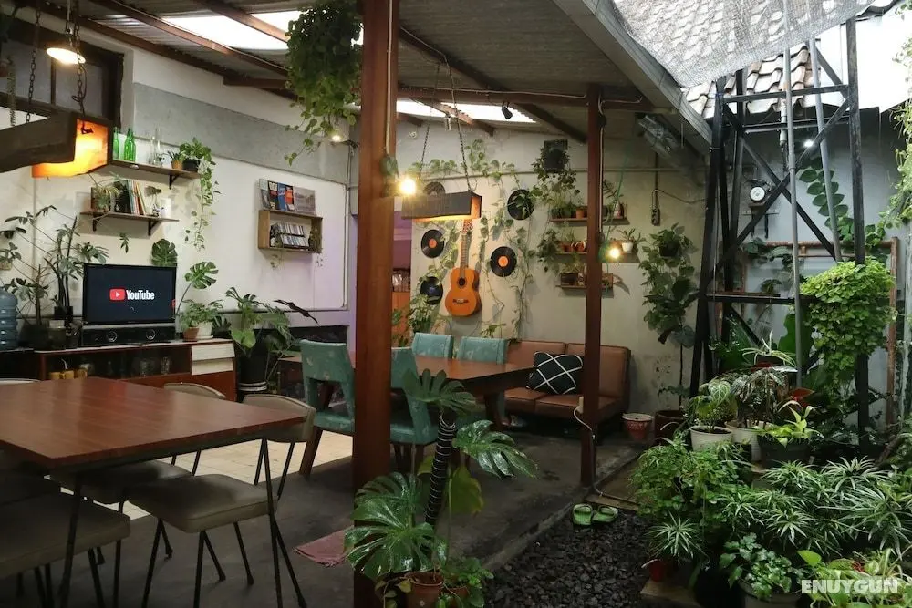 Semeru Hostel Malang - Adults Only - Öne Çıkan Resim