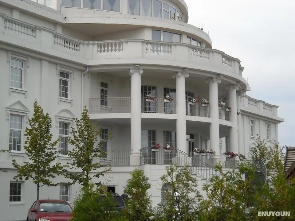 Senator's Park Hotel - Dış Mekan