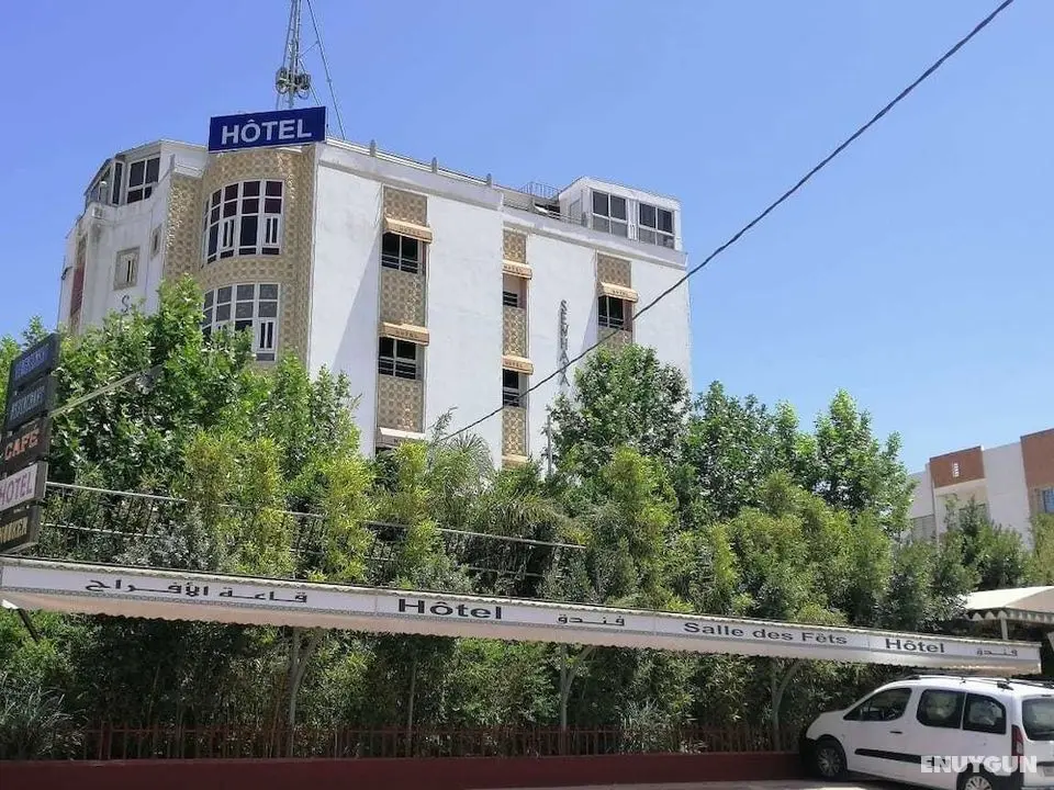 Senhaja Hotel - Hostel - Dış Mekan