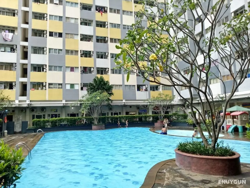 Sentra Timur Residence - Havuz