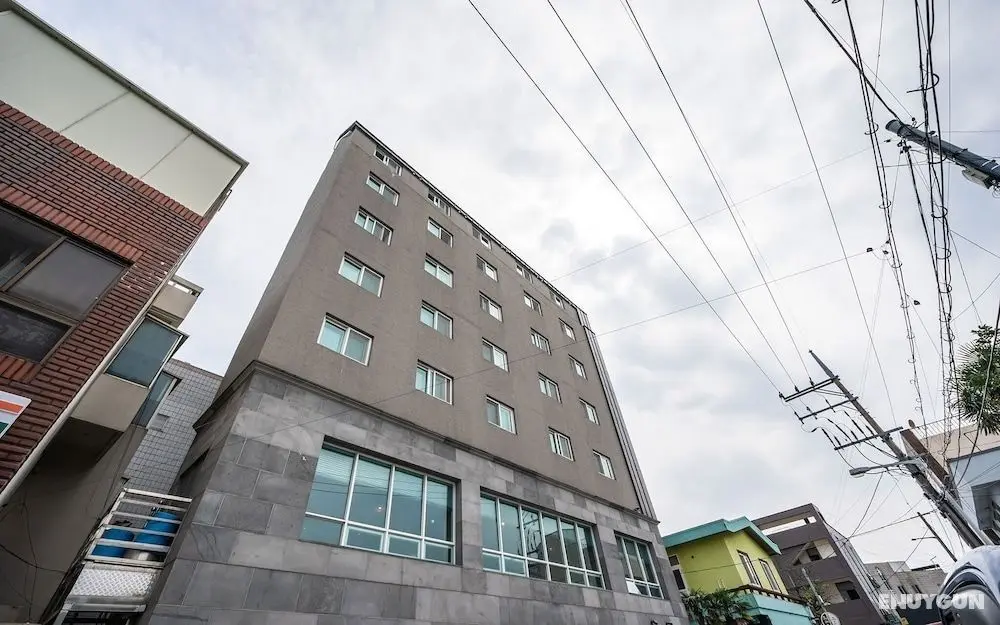 Seogwipo Hotel Rest Seogwipo - Dış Mekan