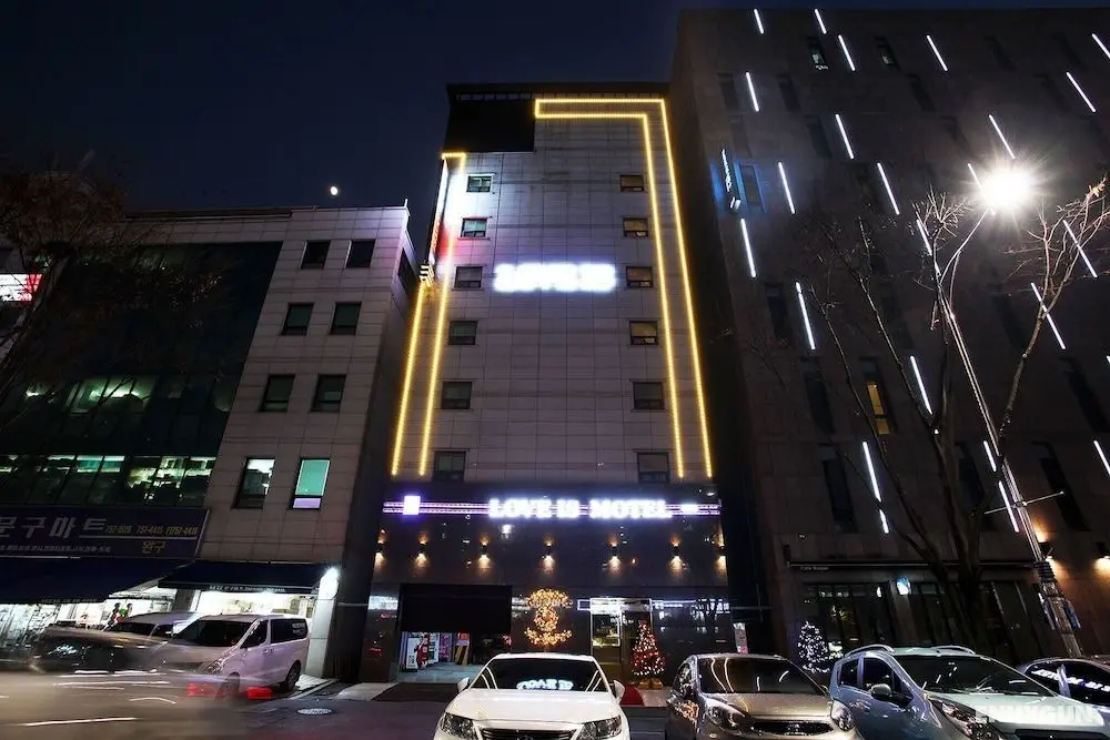 Seongnam Love Is - Dış Mekan