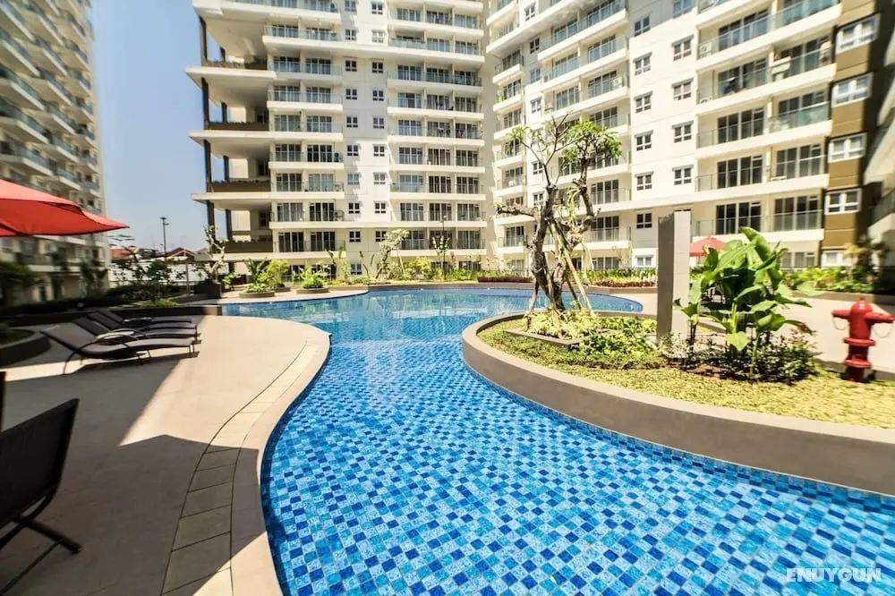 Serene with Cozy Design 2BR Apartment at Gateway Pasteur - Havuz