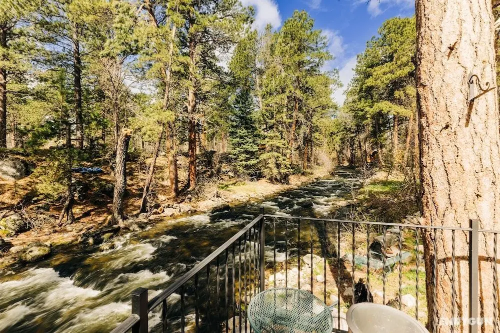Serene Creek Side Cottage Retreat - Konum Öne Çıkanlar
