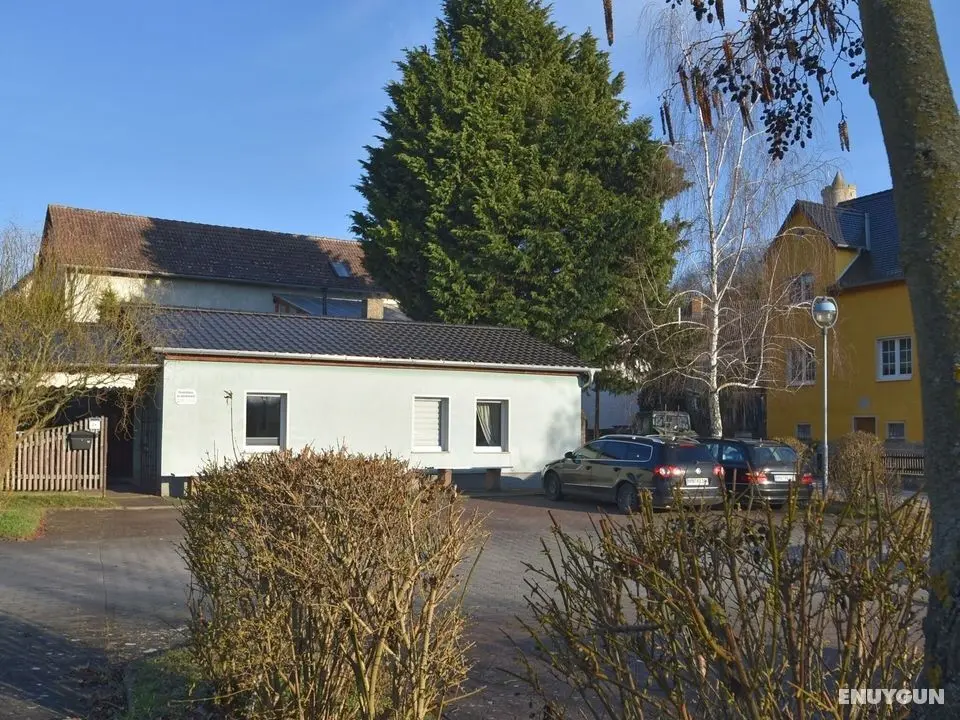 Serene Holiday Home in Naumburg near River - Öne Çıkan Resim