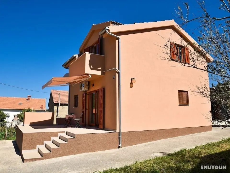 Serene Holiday Home in Veli Iž With Fenced Garden - Öne Çıkan Resim