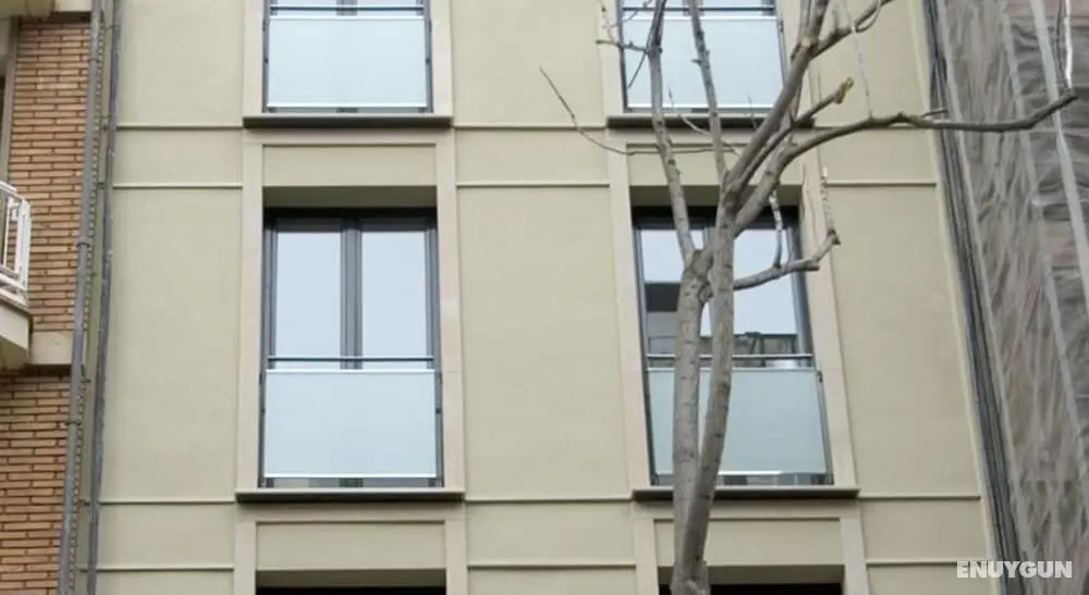 Serennia Cest Apartamentos Arc de Triomf - Dış Mekan