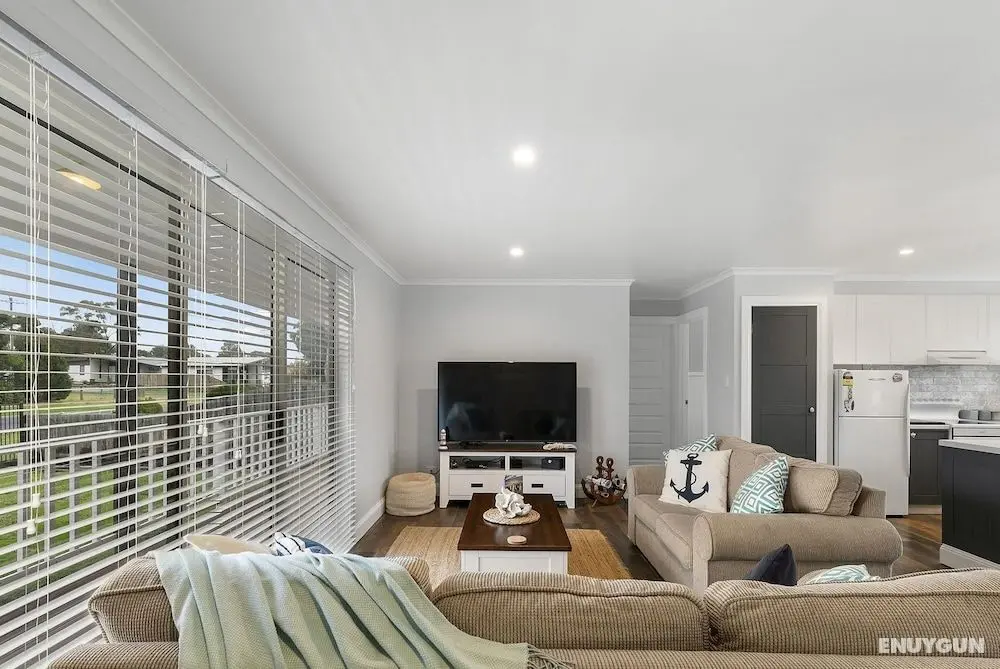 Settle in on 260 Settlement in Cowes - Öne Çıkan Resim