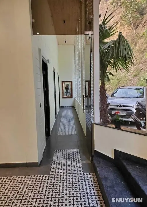 Seven Hills Hotels and Resorts - Lobi
