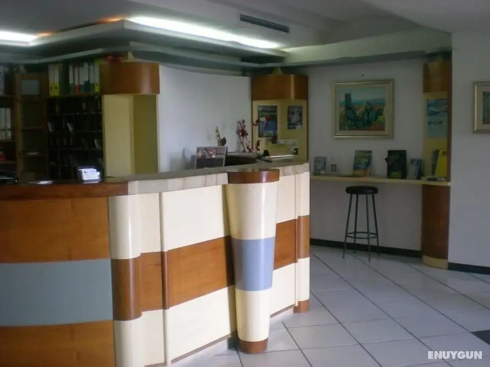 Hotel Seven Residence - Lobi