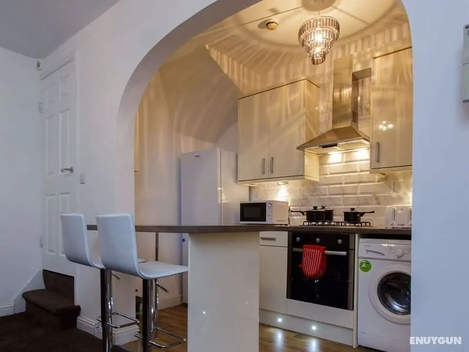 Shaftesbury Apartments - Öne Çıkan Resim