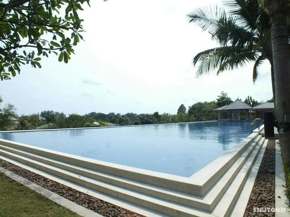 Shalom Casa Seaside Rayong - Havuz