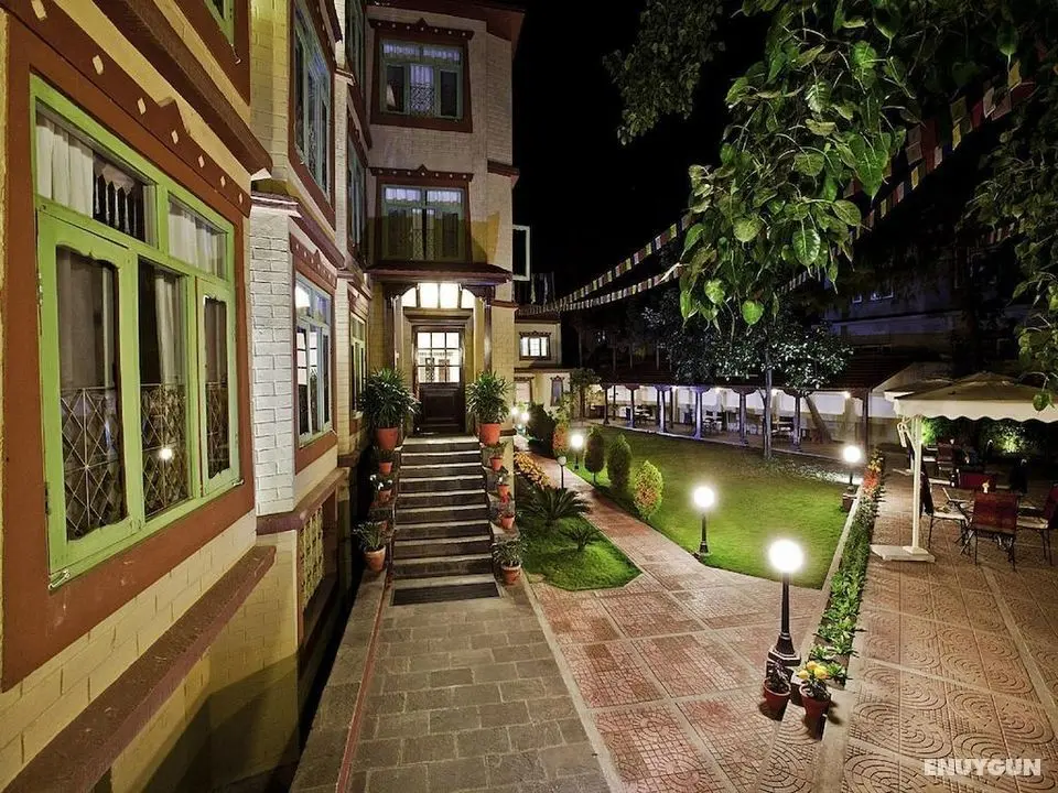 Hotel Shambaling - Genel