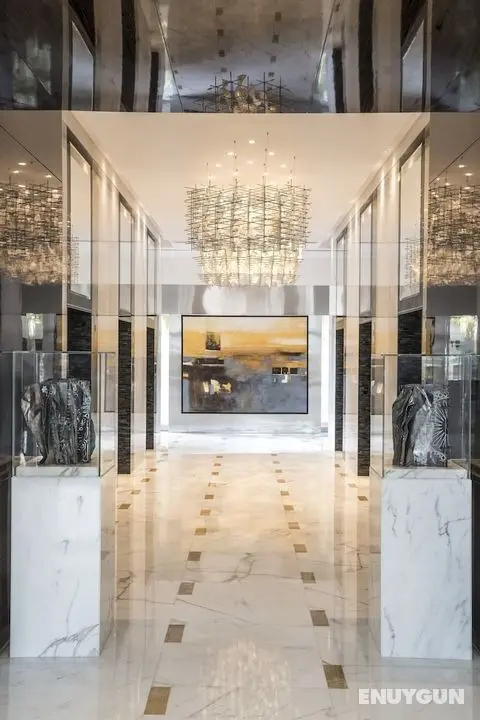 Shangri-La Residences and Apartments - Lobi