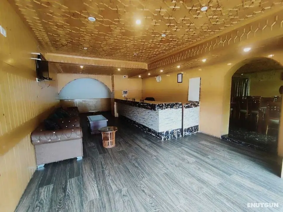 Hotel Sheen Sonmarg - Lobi