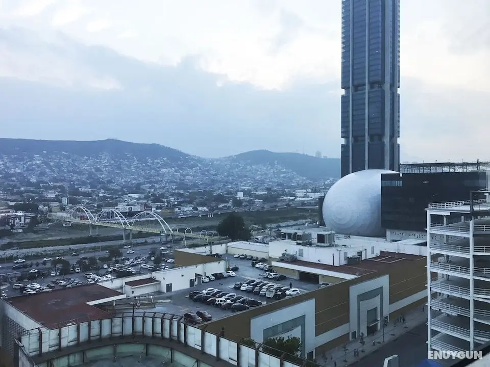 Sheraton Ambassador Hotel - Oda Manzaraları