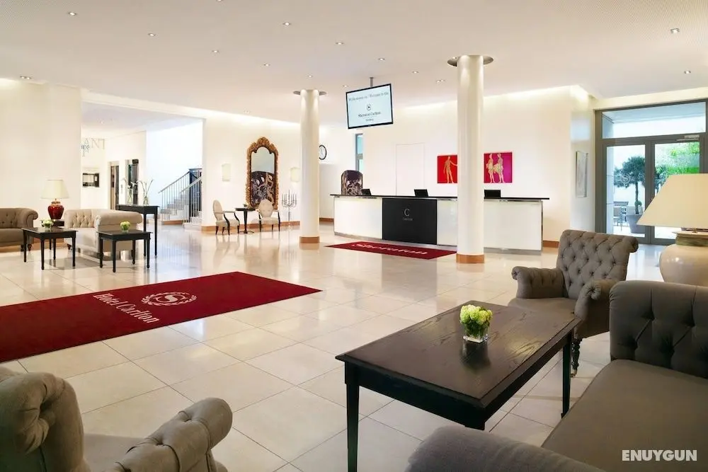 Sheraton Carlton Hotel Nuernberg - Lobi