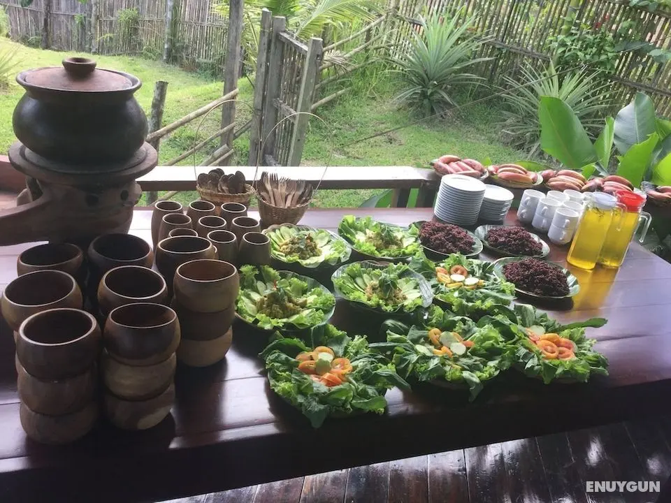 Sheridan Organic Farm and Eco Village - Aile ve Çocuklar