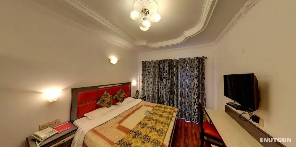 Hotel Shilton by Royal Collection - Öne Çıkan Resim