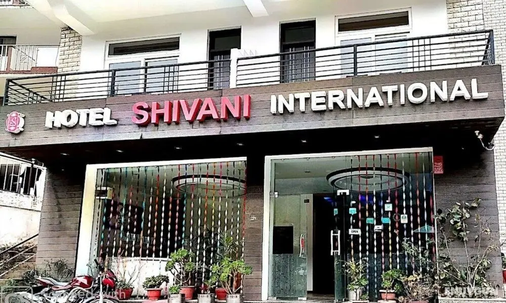 Hotel Shivani International - Dış Mekan