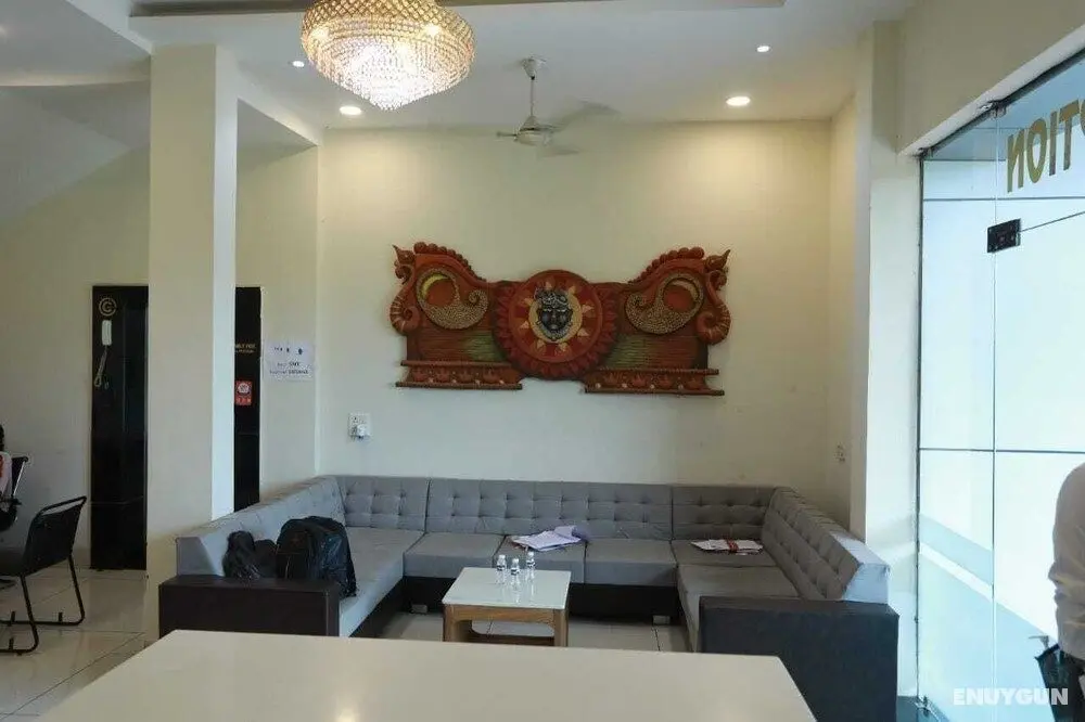 Hotel Shri Khedapati International - Lobi