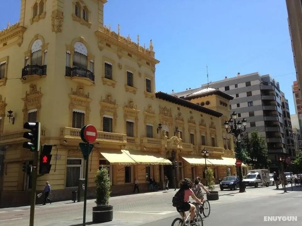 SI Áticos Puerta del Sol - Dış Mekan