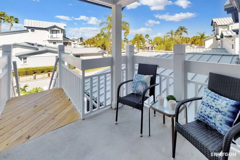Siesta Bayside 2nd Floor Townhome - Oda