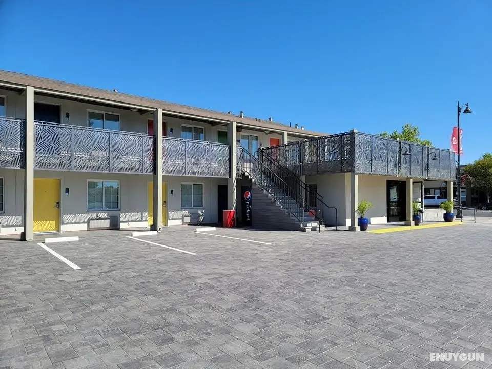 Signature Inn Santa Clara - Dış Mekan