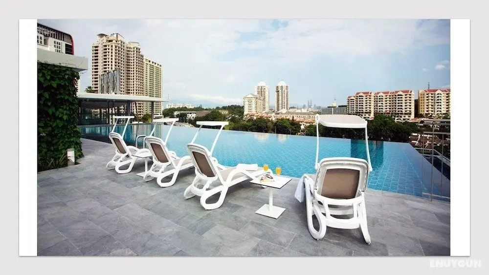 The Signature Service suite Mont Kiara by KLHomeSweet - Havuz