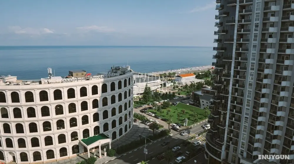 Silk Road Sea Towers Batumi Apart Hotel - Konum Öne Çıkanlar