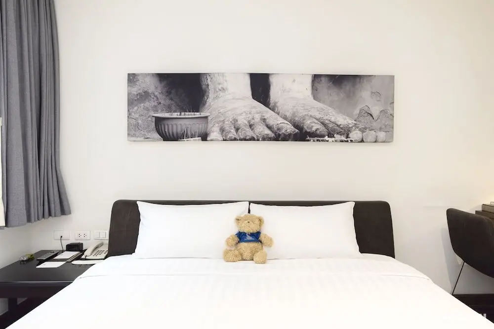 Silver Living Phrom Phong by Favstay - Öne Çıkan Resim