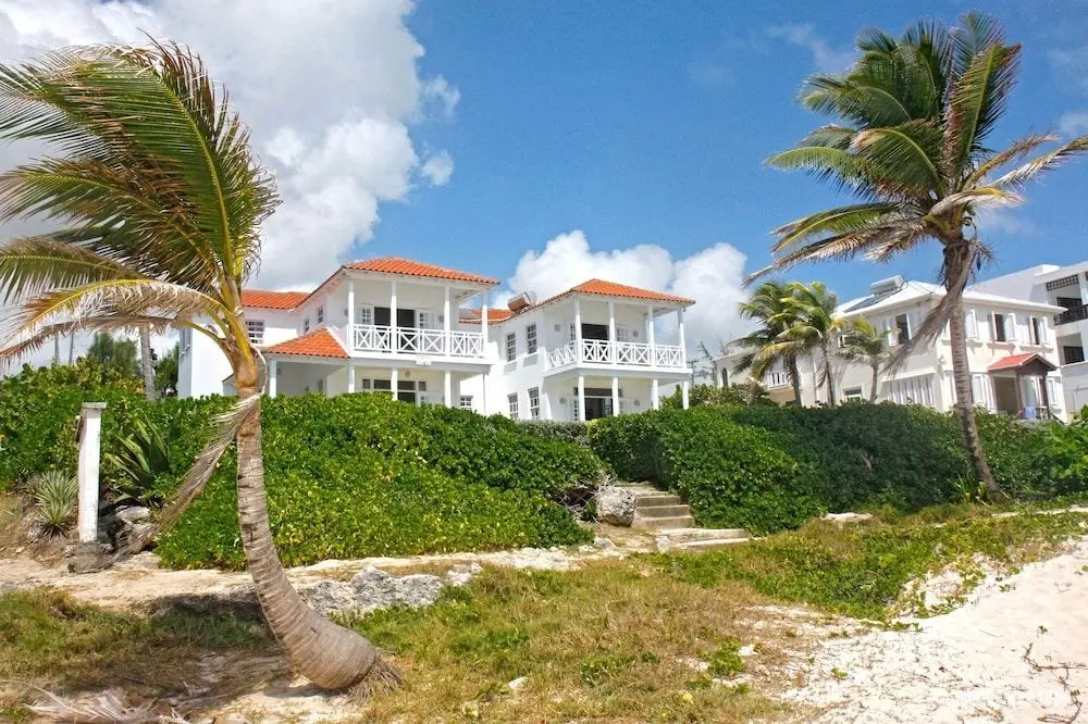 Silver Sands Beach Villas are Great for Family-friendly Activities Surfing - Öne Çıkan Resim