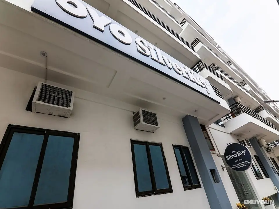 SilverKey Executive stays 24588 CD Sohna Road - Dış Mekan