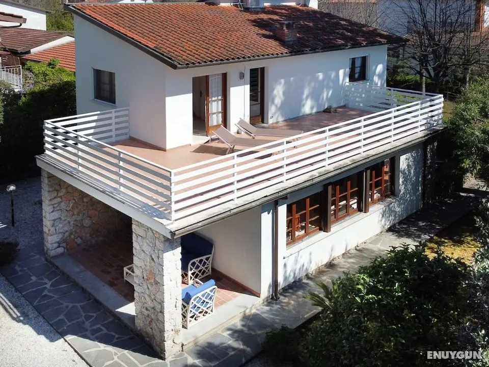 Silvia Forte dei Marmi - Öne Çıkan Resim