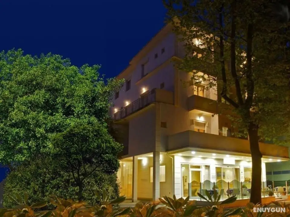 hotel Silvie Rose - Dış Mekan