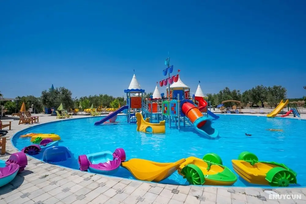 Simlarda Aquapark Otel Ayvalık - Öne Çıkan Resim