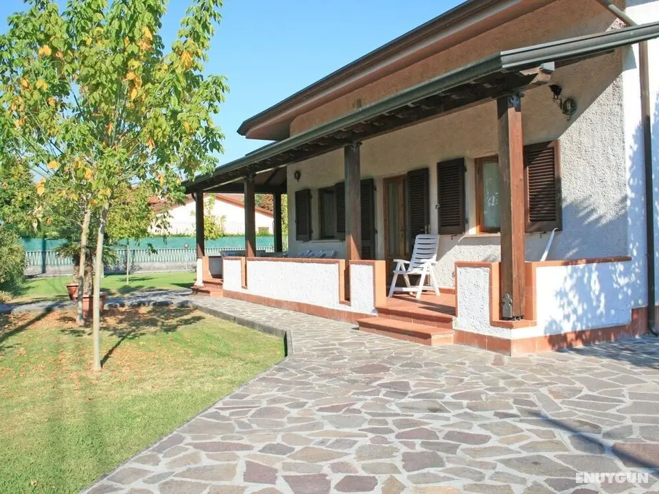 Simonetta Forte dei Marmi - Oda