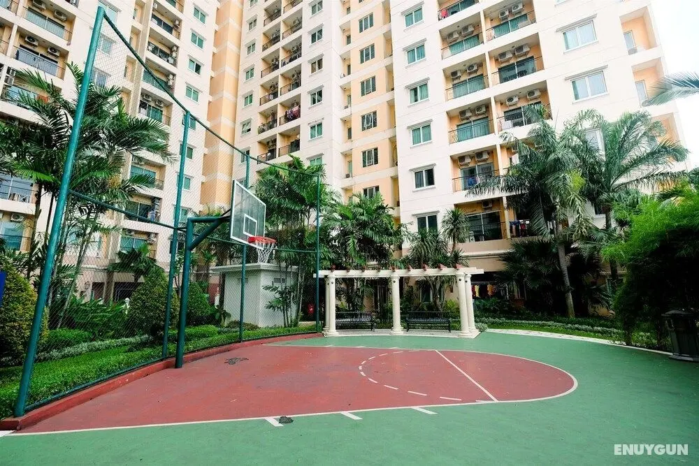 Simple Living 2BR Apartment City Home near MOI Kelapa Gading - Spor Tesisleri