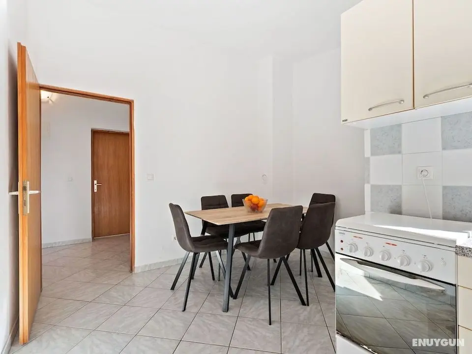 Simplistic Apartment in Vir With Garden - Öne Çıkan Resim