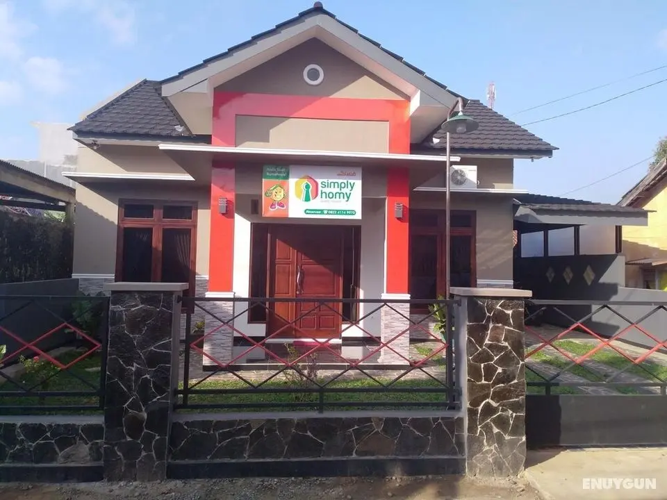 Simply Homy Guest House Purbalingga - Dış Mekan