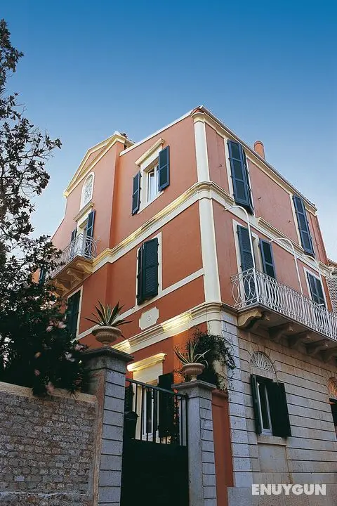 Siora Vittoria Boutique - Genel