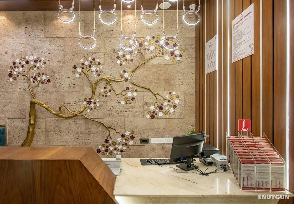 SK Lords Eco Inn Ahmedabad - Lobi