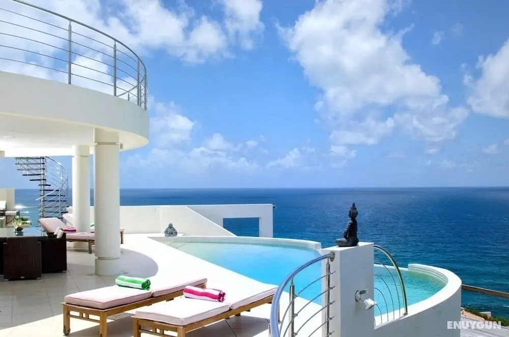 Sky Blue by Island Properties Online - Öne Çıkan Resim
