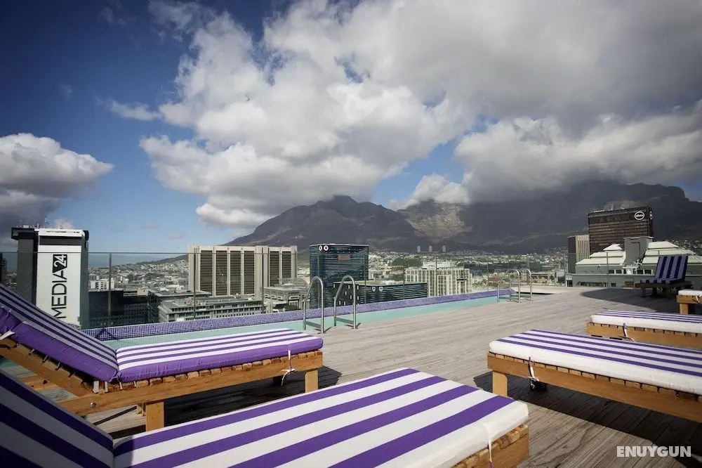 Hotel Sky Cape Town - Havuz
